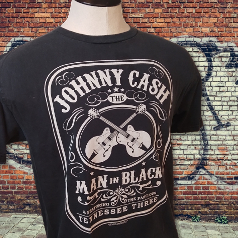 Johnny Cash Black T-shirt, Men's Large